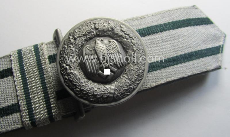 WH (Heeres) 'standard'-pattern, aluminium-based (dress- ie. 'Ausgeh'-pattern) belt-buckle and belt (ie. 'Augeh- o. Feldbinde für Mannschaften u. Uffz. des Heeres')