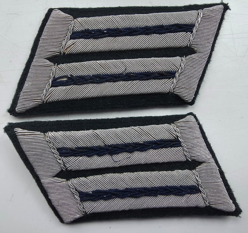 WH Medical officers collar tabs