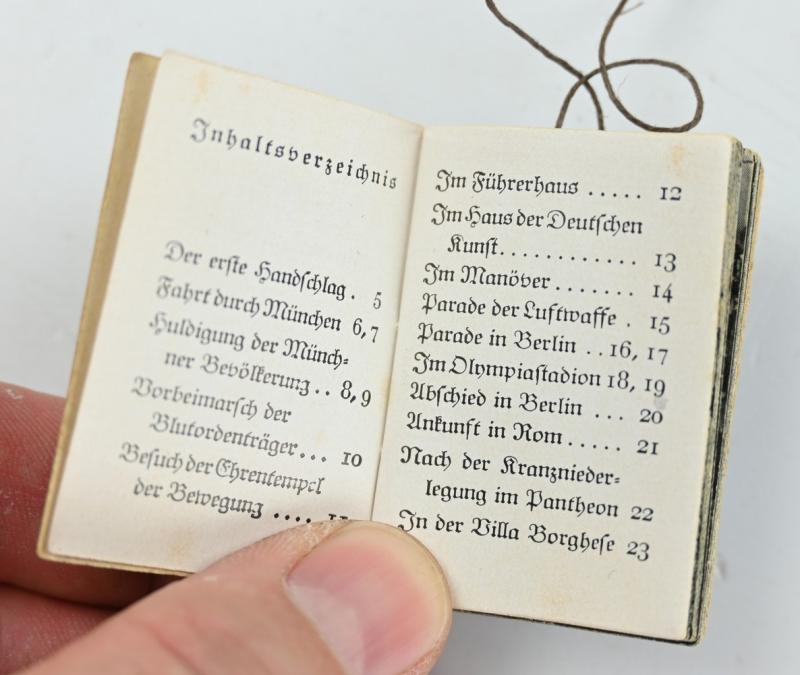 German WHW Pocket Booklet 'Der Fuhrer'