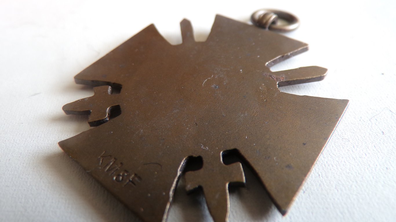 Ehrenkreuz für Frontkämpfer + ribbon bar