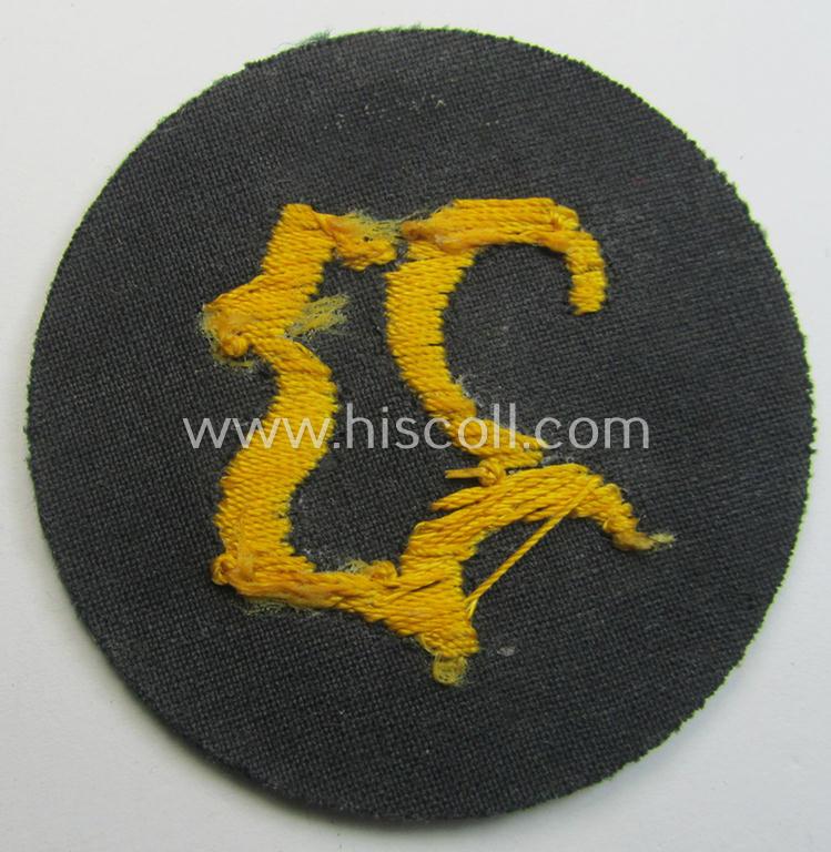 Attractive - and scarcely found! - WH (Heeres) so-called: trade- and/or special career arm-insignia as was intended for a: 'Zahlmeister-Anwärter o. Verwaltungs-Unteroffizier' being a hand-embroidered variant as executed on darker-green-coloured woo..