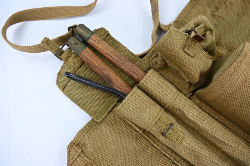 Canadian WW2 2'' Mortar MK1 Wallet included Cleaning Pole