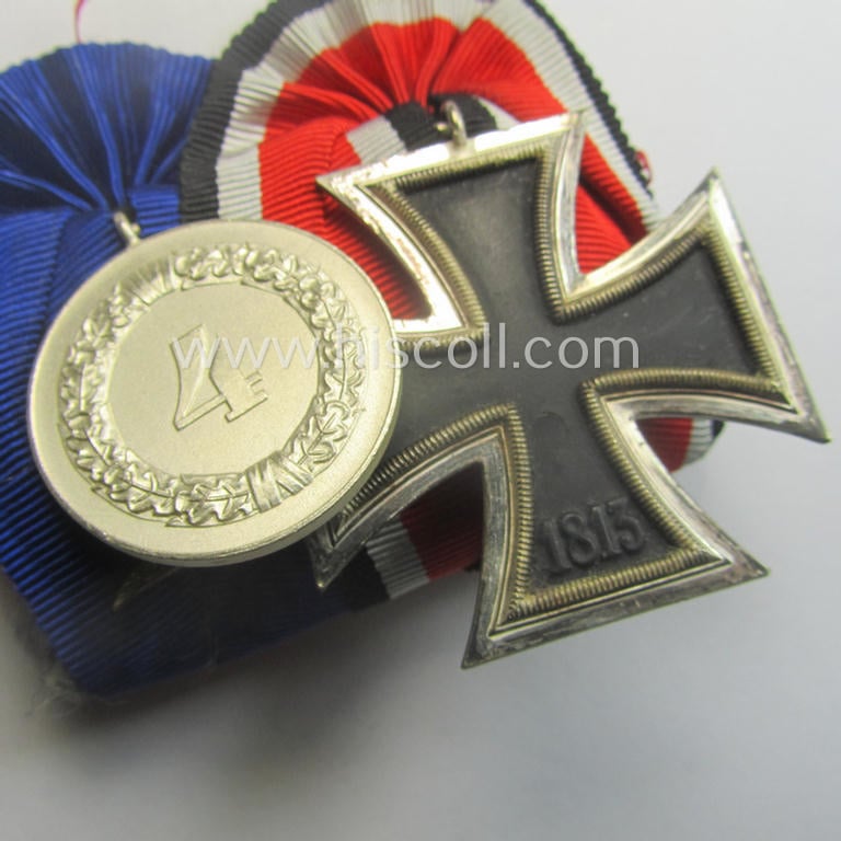 Neat - and just minimally used! - example of a 2-pieced, WH (Luftwaffe) medal-bar (ie. 'Orden- o. Doppelspange') showing resp. an: 'EKII. Kl.' and a: 'WH-DA der 4. Stf.'