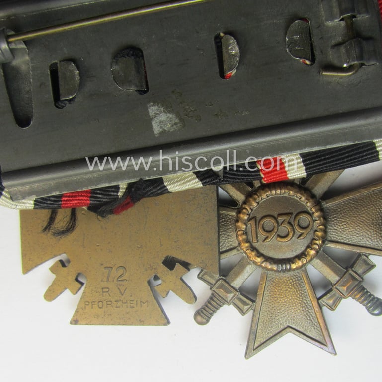 2-pieced, 'WWI'- (ie. TR-) related medal-bar (ie. 'Orden- o. Doppelspange') resp. depicting a: 'Kriegsverdienstkreuz II. Kl. mit Schwertern' and a WWI-period: 'FKK 1914-18 mit Schwn.'