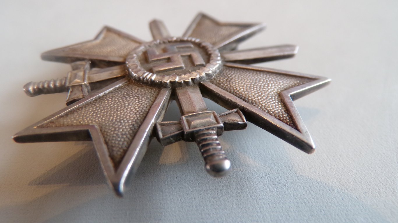Kriegsverdienstkreuz mit schwerten 1. Klasse