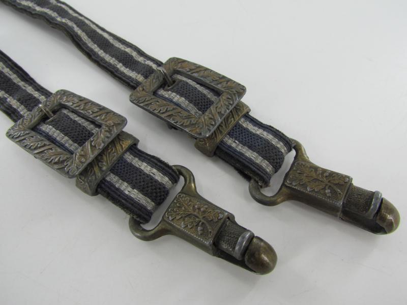 Luftwaffe officer dagger hangers by U.E.10 RZM