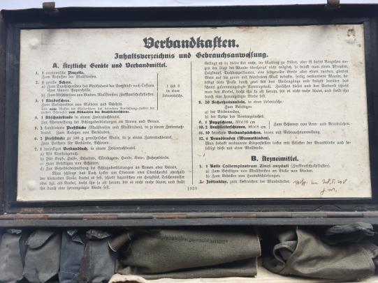 WH (Heer)/LW First Aid Kit 'Verbandkasten'