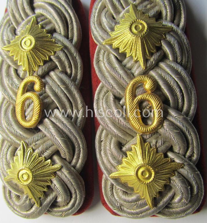 Very unusual - fully matching and just moderately worn! - pair of neatly 'cyphered', WH (Heeres) officers'-type shoulderboards as was intended for usage by an: 'Oberst des Artillerie-Regiments 6'