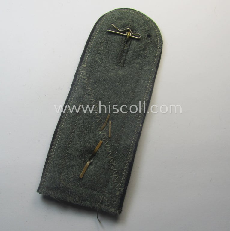 Single, WH (Heeres) 'cyphered' NCO-type shoulderstrap: 'Feldwebel u. Mitglied des Pionier-Btls. 4'