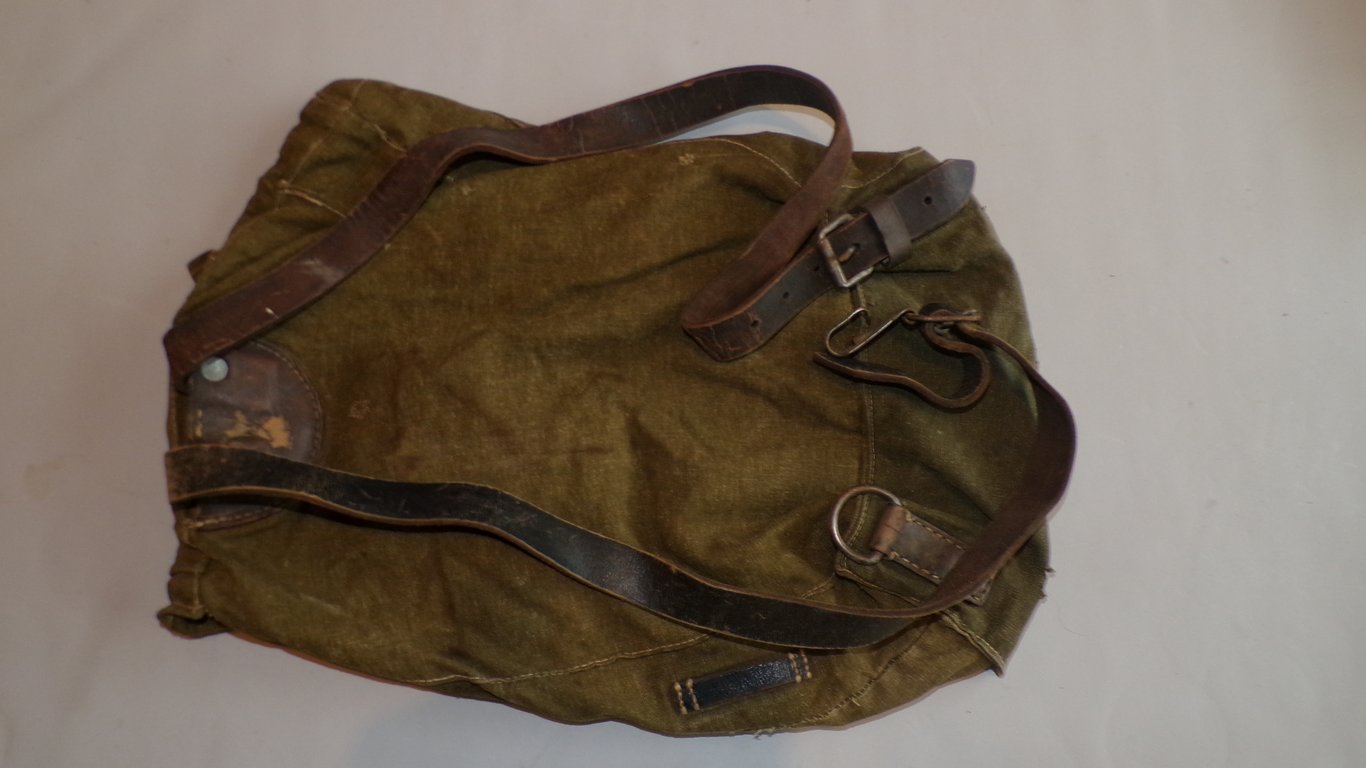 Wehrmacht / Waffen-SS M44 Artillery Rucksack