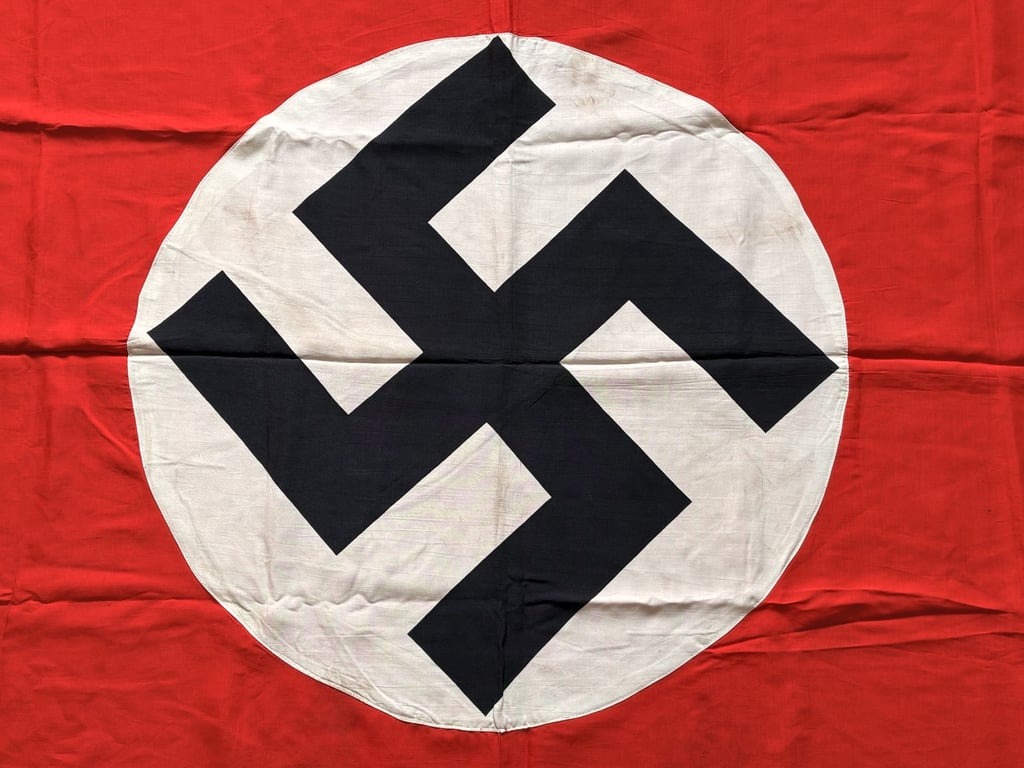GERMAN WWII EARLY LARGE THIRD REICH COMBAT PANZER TANK IDENTIFICATION FLAG.
