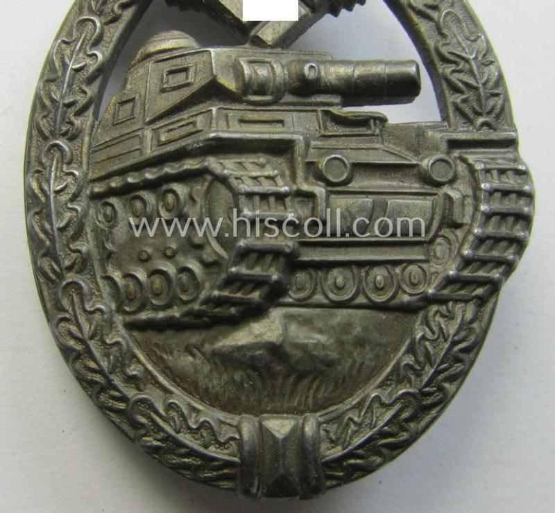 Attractive, 'Panzerkampfabzeichen in Bronze' (or: bronze-class panzer assault badge or PAB) being a neat zinc- (ie. 'Feinzink'-) version (of the so-called: 'flat-back'-pattern) as was procuced by the: 'Alois Rettenmaier'-company