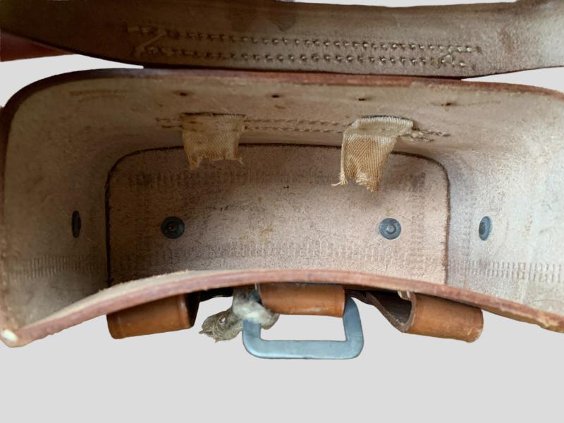 WH (HEER) Medical Pouch -1939-