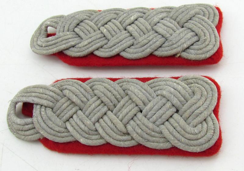 Wehrmacht Artillery Major shoulder boards