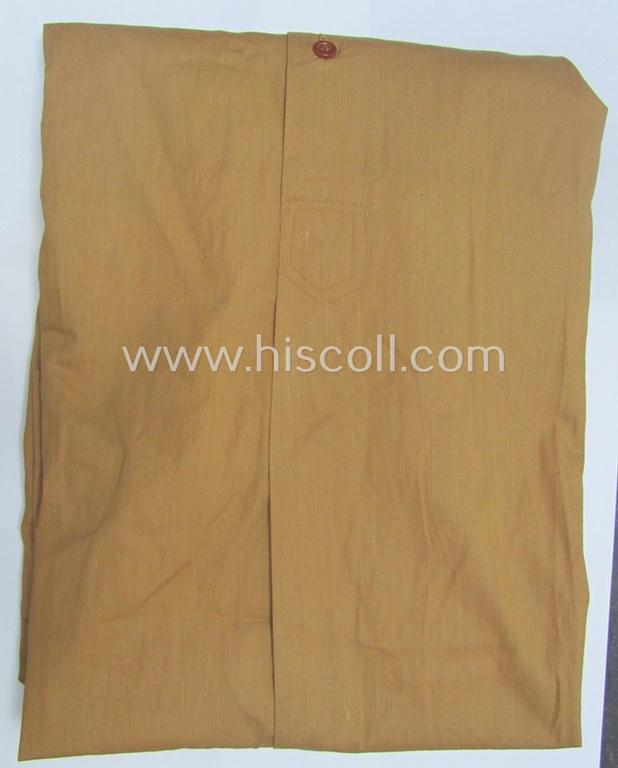 'Virtually mint- ie. unissued', N.S.D.A.P. 'standard-issue'-pattern, beige-brown- (ie. 'braunes'-) coloured: 'under-the-tunic'-shirt (ie. 'Braunhemd nach Vorschrift') with its removable collar and period 'RzM'-tag still attached