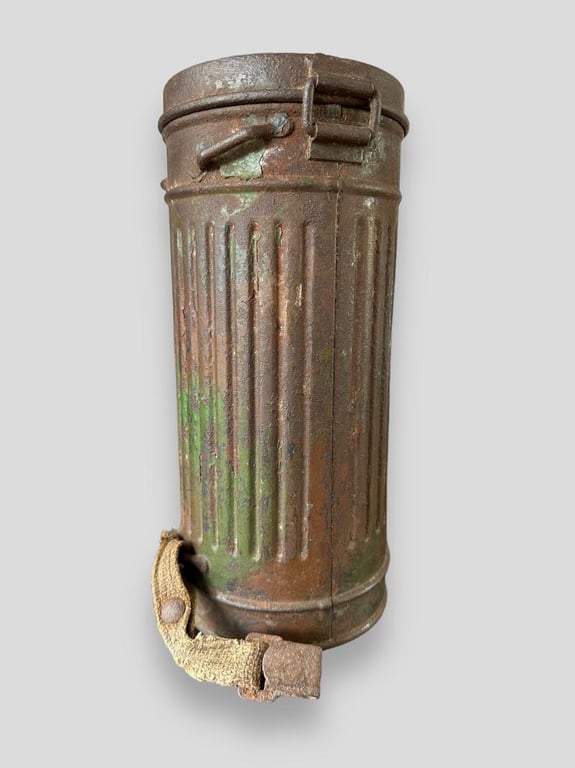 WH (HEER) Camouflage Gasmasker Canister -1939-
