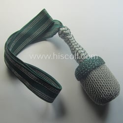Darker-green- and silver-coloured, NCO-type side-arm knot (ie. 'Portepee'...