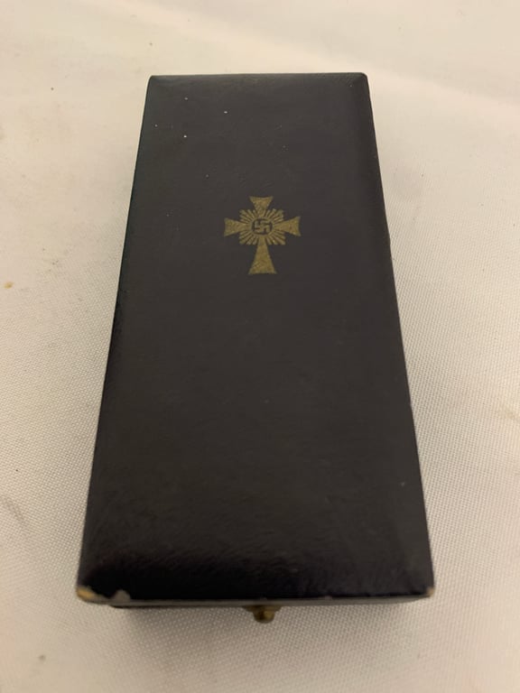 MOTHERS CROSS IN GOLD