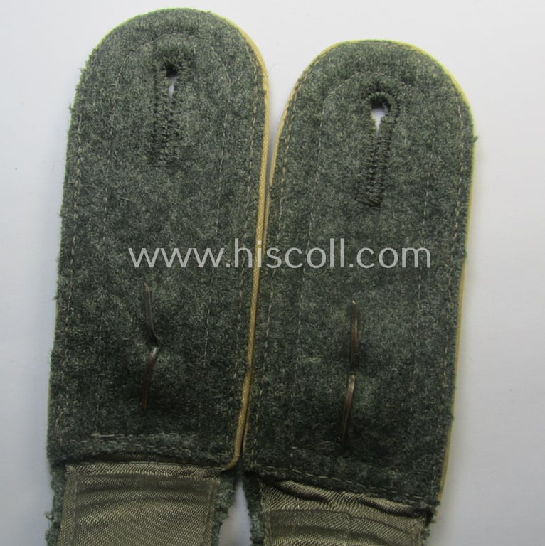 Pair of WH (Heeres) NCO-type (ie. 'M41- o. M43'-pattern) shoulderstraps: 'Feldwebel eines Infanterie-Rgts.'