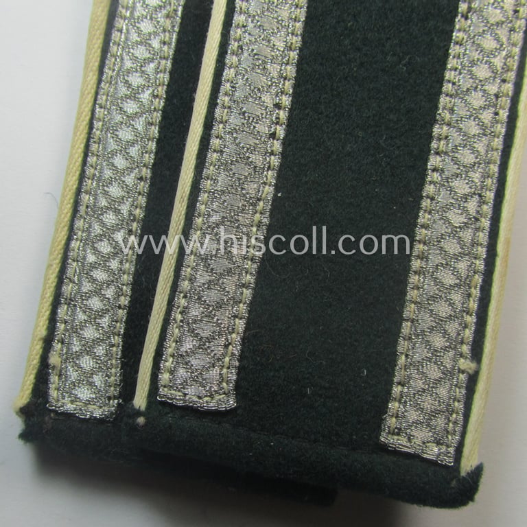 Attractive - and fully matching! - pair of WH (Heeres), pre- ie. early-war period- (ie. 'M40'-pattern, rounded-styled) typical 'standard-issued' NCO-type shoulderstraps as intended for an: 'Unteroffizier der Infanterie-Trpn.'