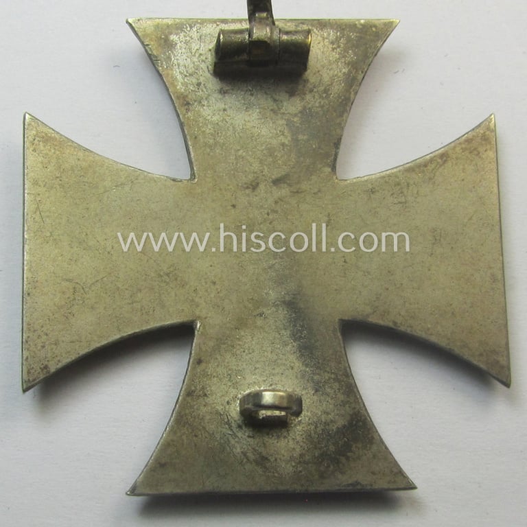 'Eisernes Kreuz 1. Klasse' (or: Iron Cross 1st class) being a typical maker- (ie. 'L/56'-) marked example as was produced by the desirable 'Hersteller' named: 'Funcke & Brüninghaus'