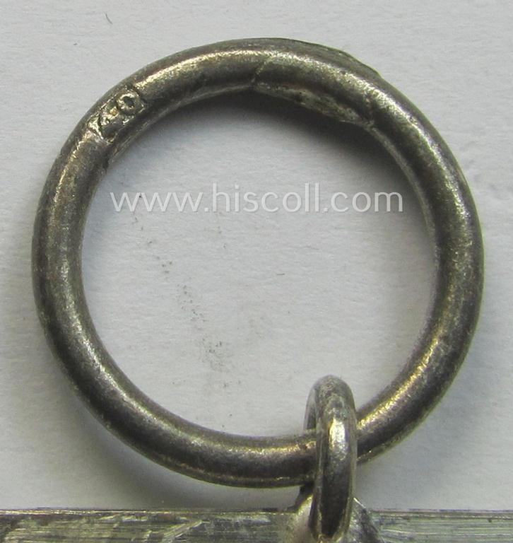 'EKII. Klasse' being a maker- (ie. '40'-) marked example that comes together with its non-confectioned ribbon (ie. 'Bandabschnitt') by the maker (ie. 'Hersteller'): 'Berg & Nolte'