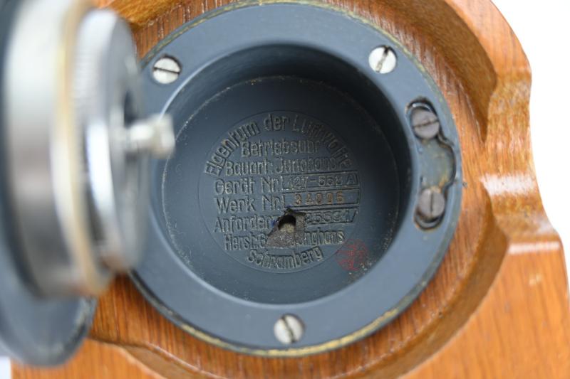German LW Stations uhr/ Funkraum uhr FL25591