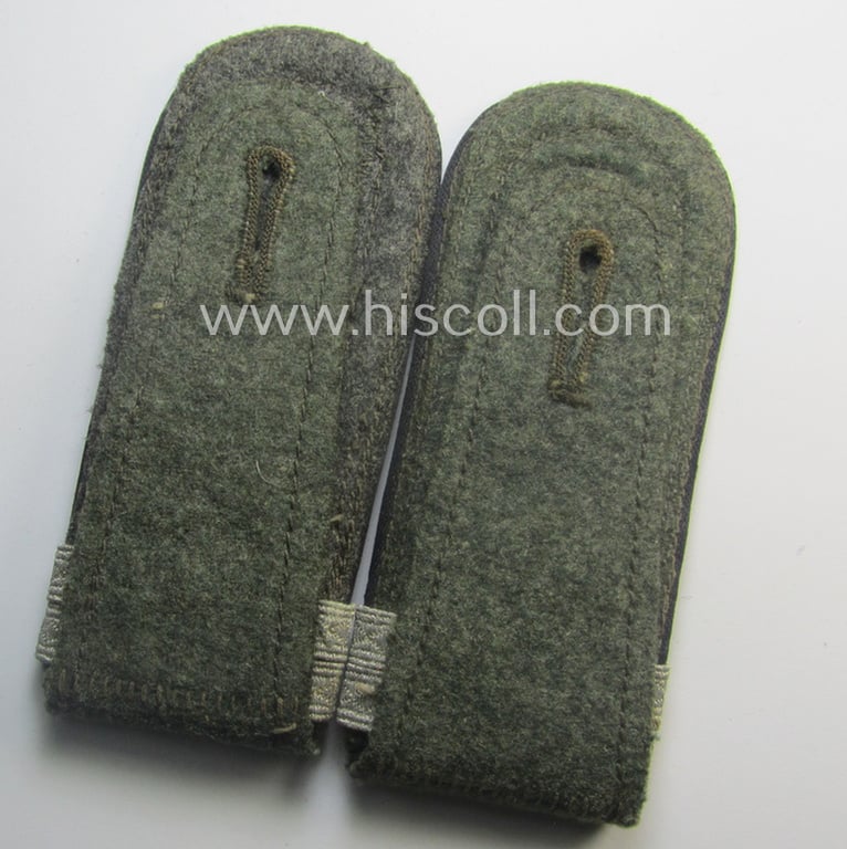 Moderately used - typically mid-war-period and/or fully matching! - pair of so-called: 'M43'-pattern, WH (Heeres) NCO-type shoulderstraps: 'Oberfeldwebel u. Offiziersanwärter der Pionier-Trpn.'