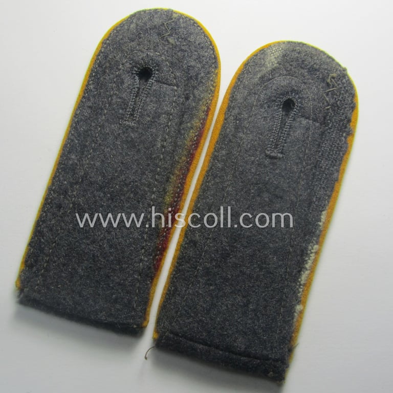 Moderately used- and/or worn, pair of WH (Luftwaffe) EM-type shoulderstraps as intended for usage by a: 'Soldat der Flieger- o. Fallschirmjäger-Trpn.'