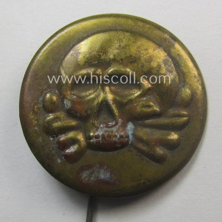 Rarely encountered - and I deem early-period! - 'Allgemeine-SS'-related 'tinnie' (ie. 'Veranstaltungs o. Spendenabzeichen') being a non-maker-marked example showing a detailed skull ie.: 'Totenkopf'
