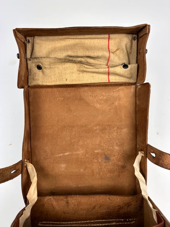 WH Sanitäter Tasche “Krankenträger”1944