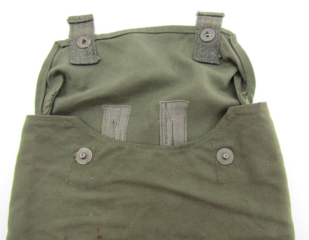 Late war Wehrmacht Gasplane (Gascape) Pouch