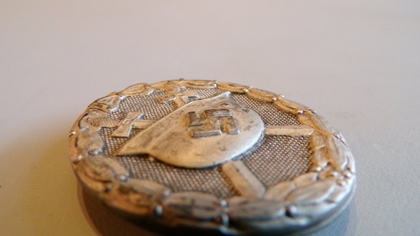 Verwundeten abzeichen Silber