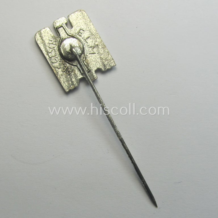 DRK (ie. 'Deutsches Rotes Kreuz') civil-attire badge (ie. 'Zivilabzeichen des D.R.K.') being a detailed example that shows an: 'ELM'-makers'- and/or: 'Ges.Gesch.'-patent-designation