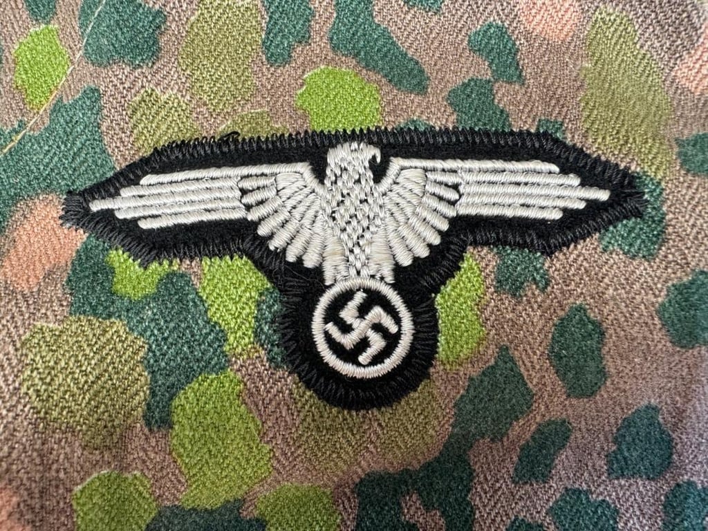 Waffen SS Erbsentarn (DOT44) Tunic unissued condition