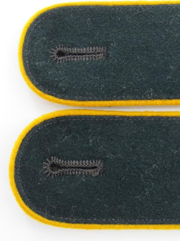 Wehrmacht (Heer) M36 cavalry EM shoulder boards