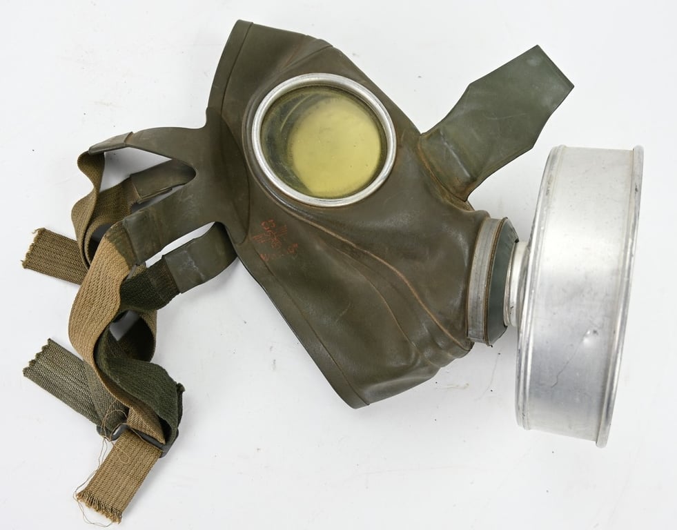 German Third Reich Civil Gasmask
