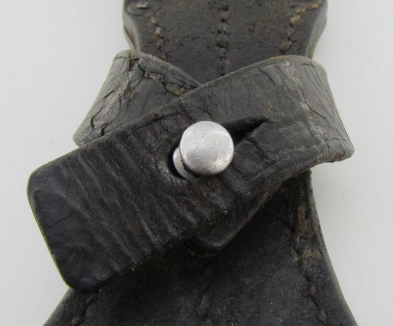 Early K98 leather bayonet frog