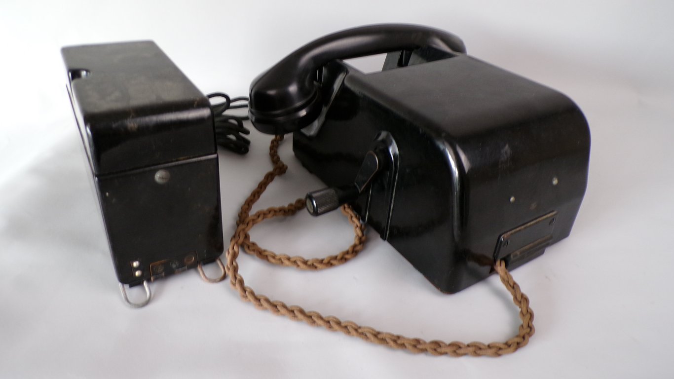 Tischfernsprecher 38 (OB38) Desk Telephone