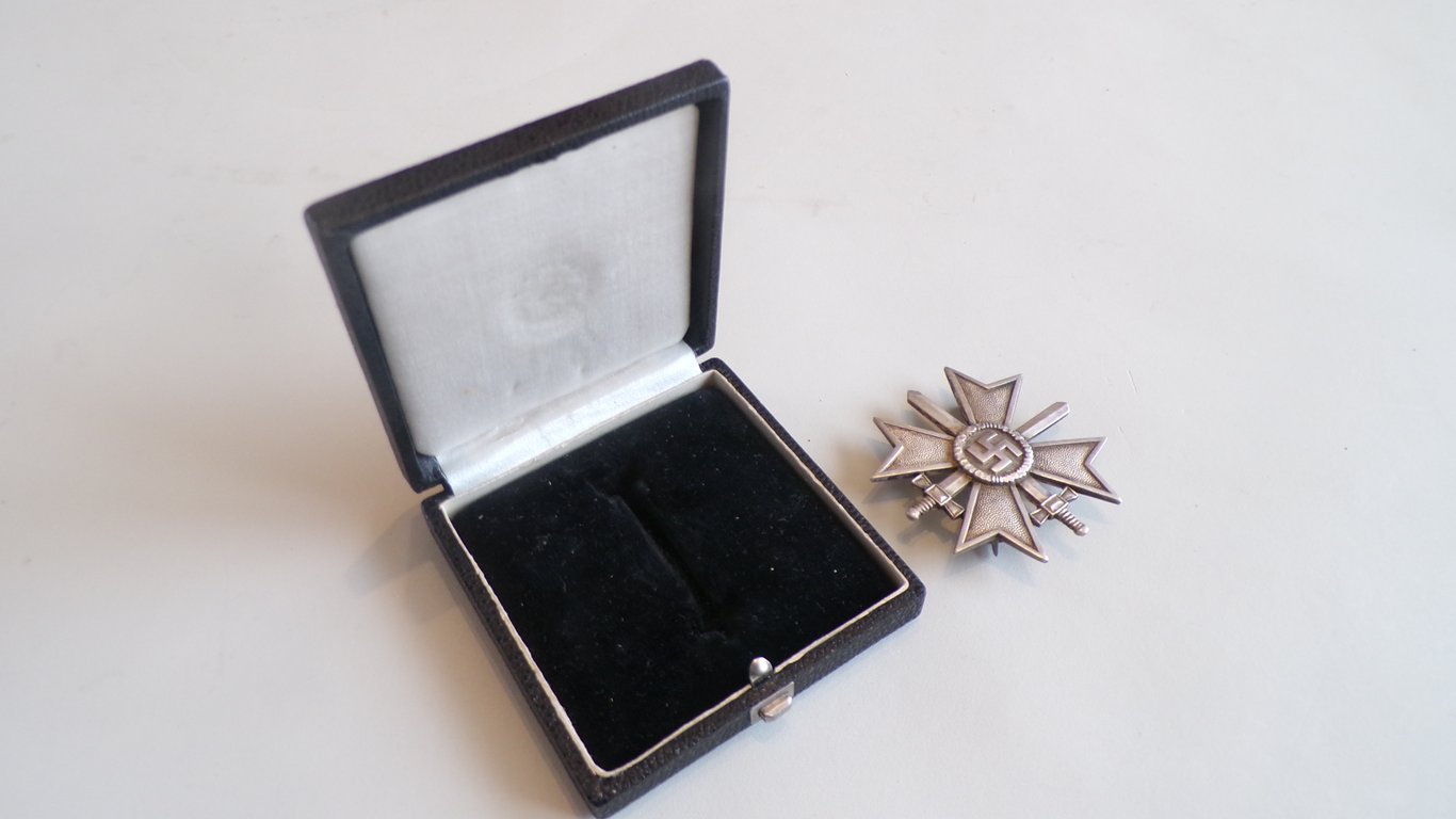 Kriegsverdienstkreuz mit schwerten 1. Klasse