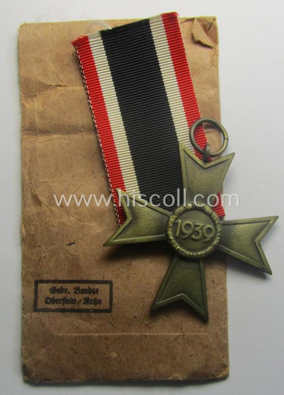 Fully matching medal-set: 'KvK 2. Klasse o. Schwn.' being a clearly maker- (ie. '41'-) marked specimen in pouch by the 'Hersteller': 'Gebr. Bender - Oberstein / Nahe'