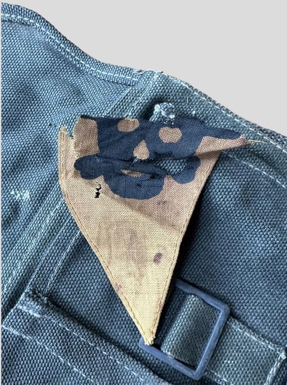 WH (HEER) Gas Warning Flags with Carrying Pouch