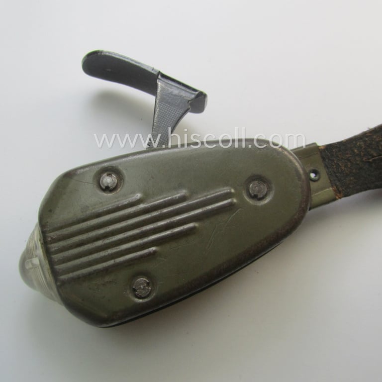 Superb - and in this official 'Wehrmacht'-issue-pattern rarely encountered! - example of a Dutch-produced, WWII-period, 'Philips - Type 7424-93' hand-operated flash-light, (aka: 'Knijpkat') clearly stamped: 'Wehrmachteigentum'