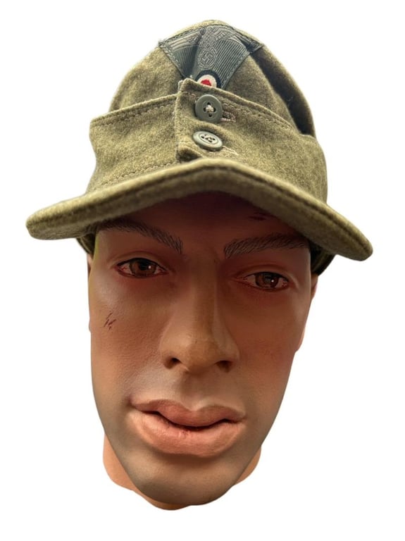 M43 Army (Heer) Field Cap ‘Einheitsfeldmütze’ with RBNr.