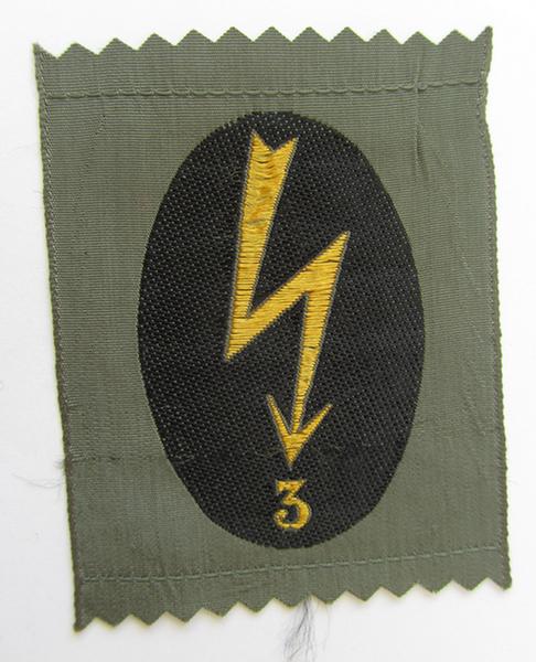 Superb - and to date totally unknown! - WH (Heeres) trade- and/or special-career insignia (ie. signal 'Blitzes') as (I deem) most likely intended for female: 'Nachrichtenhelferrinnen des Heeres'