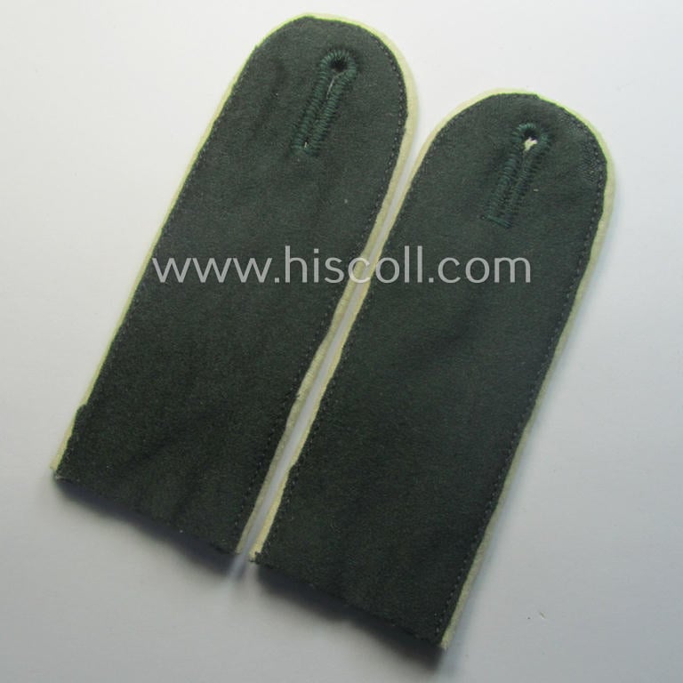 Pair of WH (Heeres) early-war-period- (ie. 'M40'-pattern and/or rounded-styled) neatly 'cyphered', EM-type shoulderstraps as was intended for a: 'Soldat des Infanterie-Rgts. 42'
