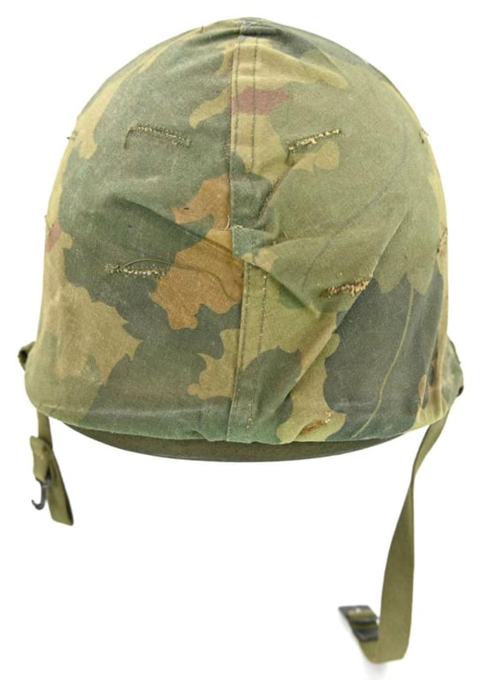 US Vietnam Paratrooper helmet with camouflage cover and liner