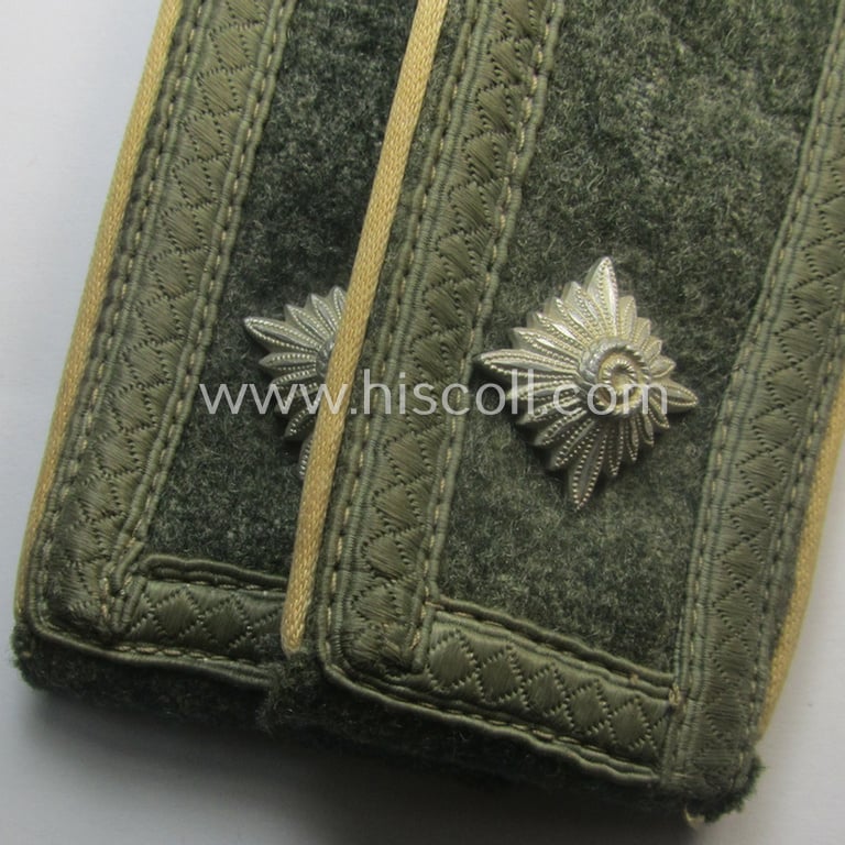 Pair of WH (Heeres) NCO-type (ie. 'M41- o. M43'-pattern) shoulderstraps: 'Feldwebel eines Infanterie-Rgts.'