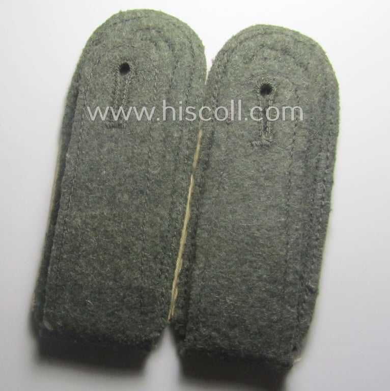 Superb, pair of neatly 'cyphered', so-called: 'M41- (ie. M43-) pattern', WH (Heeres) NCO-type shoulderstraps as was specifically intended for a: 'Feldwebel des Maschinengewehr-Abtgs. 8'