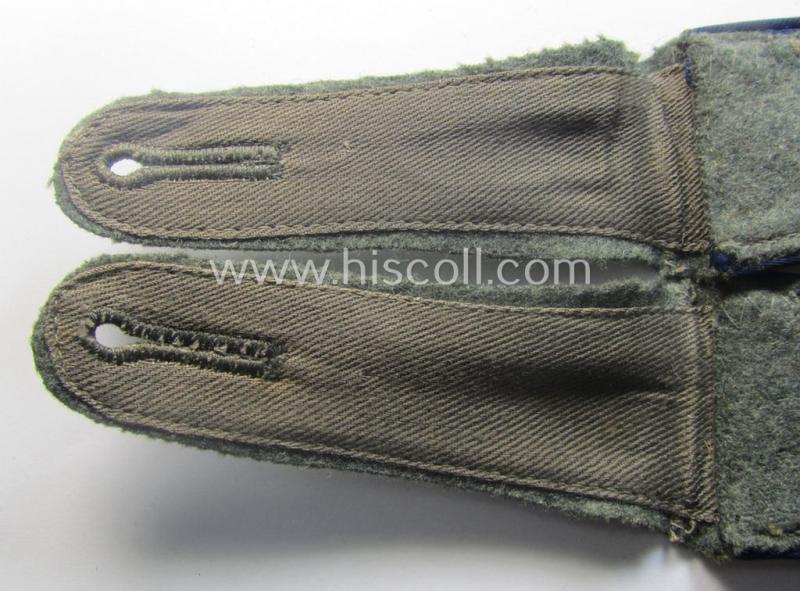 Pair of early-war-period, WH (Heeres), 'M40'- (ie. 'M41'-) pattern, neatly 'cyphered' EM-type shoulderstraps as was intended for a: 'Soldat des Sanitäts-Abtlgs. 7'